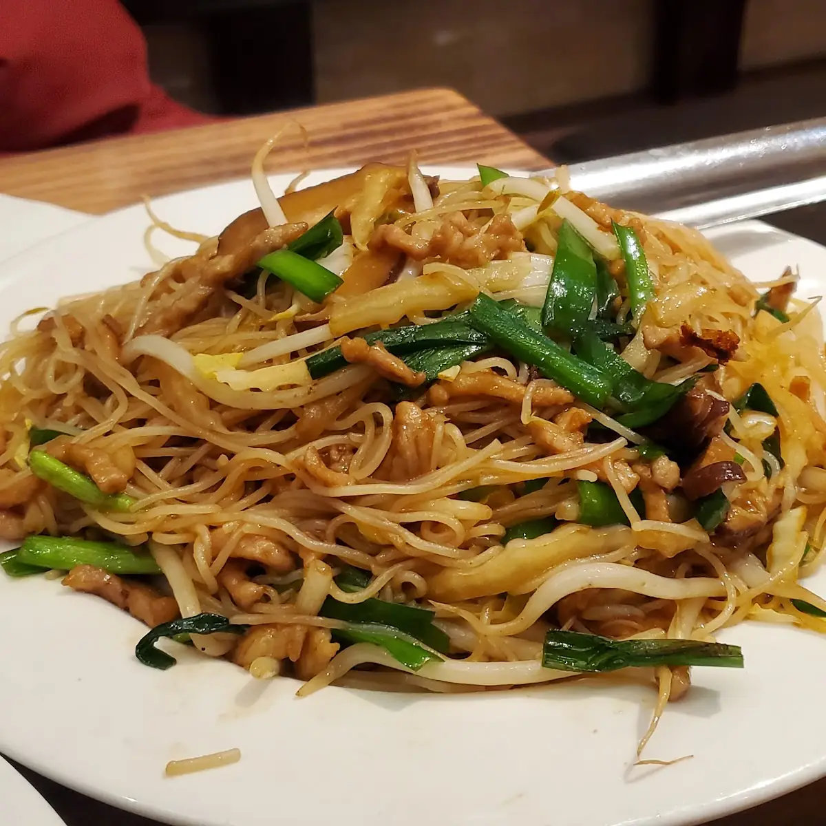 Sauteed Fried Beef Chow Foon 干炒牛河